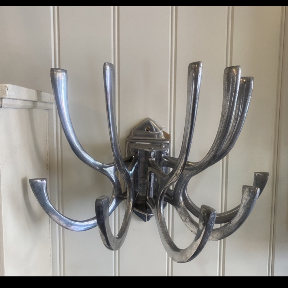 VINTAGE COAT CAPTAINS HOOK ALUMINIUM WALL HUNG 5 HOOKS.